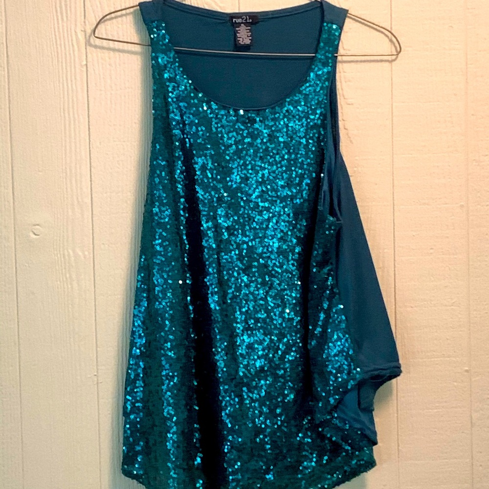 Sequin tank